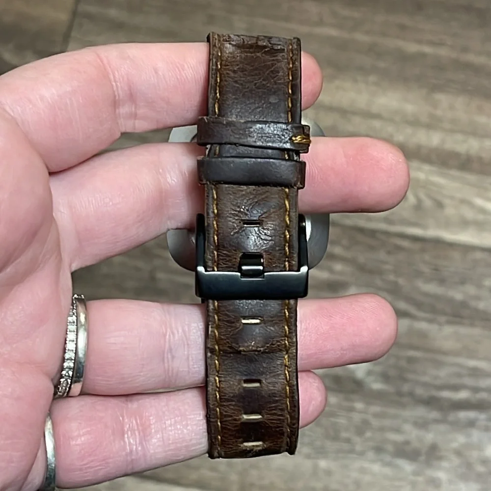 Fitbit Versa Lite with Genuine Leather Band